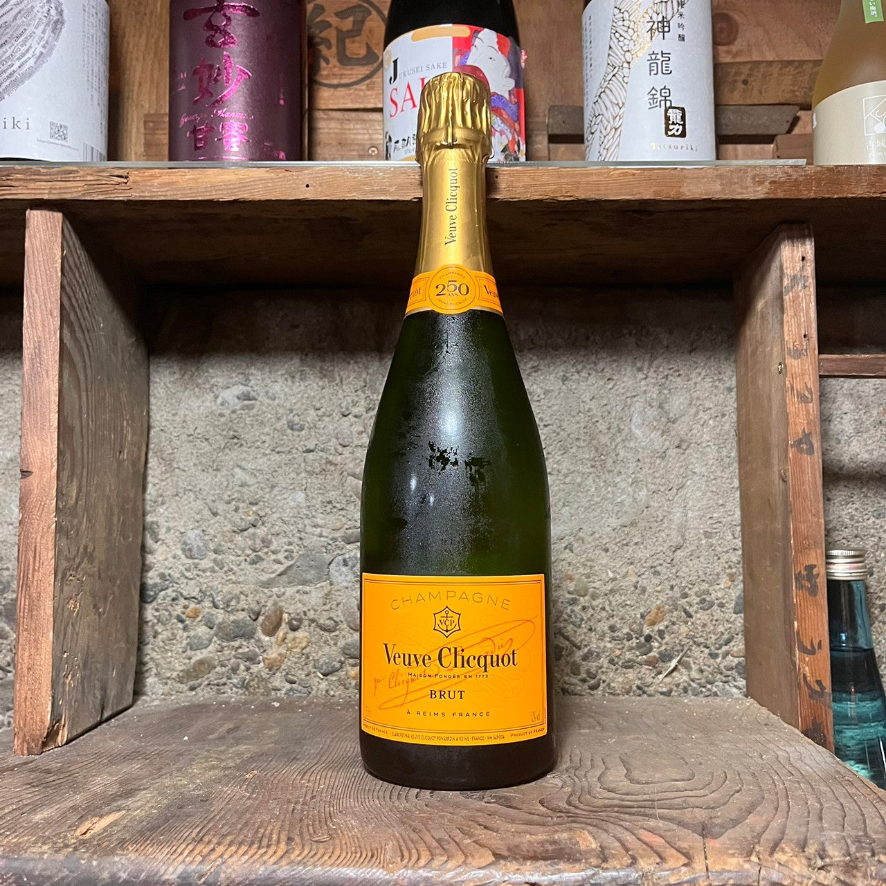 ヴーヴクリコ・イエローラベル